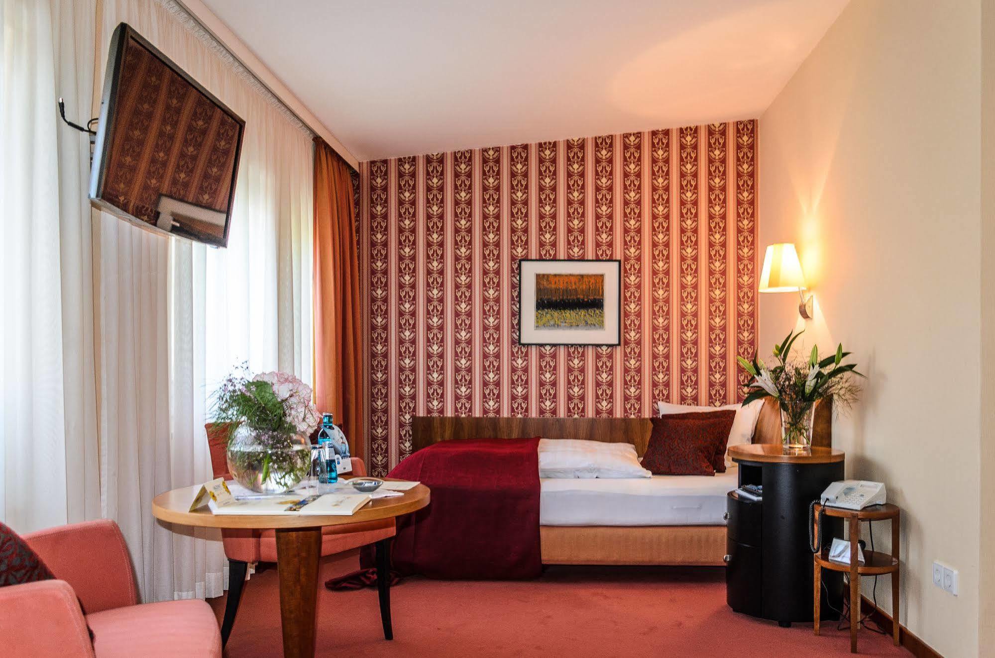 Akzent Hotel Goldner Hirsch Kamenz Eksteriør billede